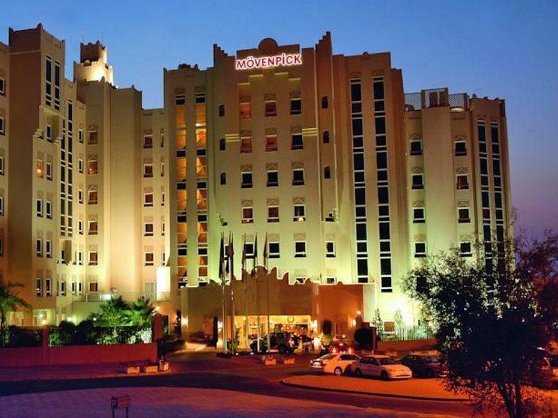 M\u00F6venpick Hotel Doha Exterior foto